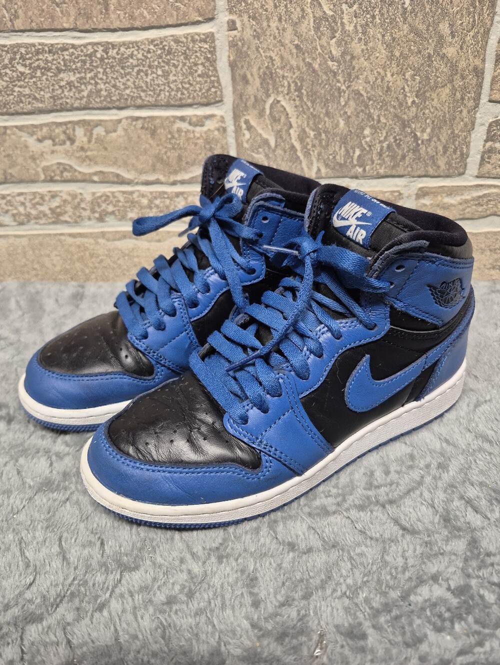 Nike Air Jordan 1 Retro High - Black & Blue Size 4.5 Y